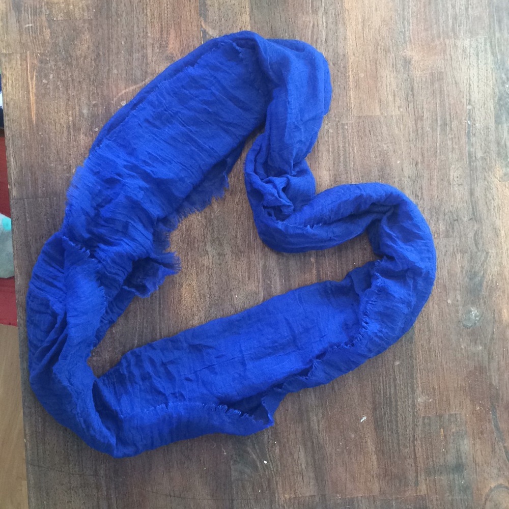 Blue scarf with frayed detailing. Very Flowey!